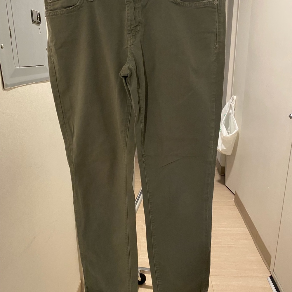 Red Engine Women’s Olive Straight-Leg Jeans